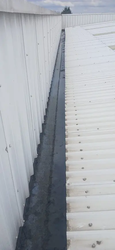 Commercial Warehouse Roof, Cladding and Gutter Cleaning - Desborough (Kettering Area) - photo 11
