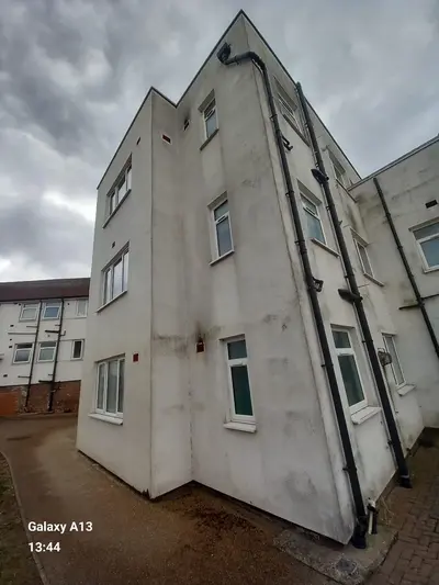 Council Housing Render Cleaning Programme - Northampton (2024-2025) - photo 18