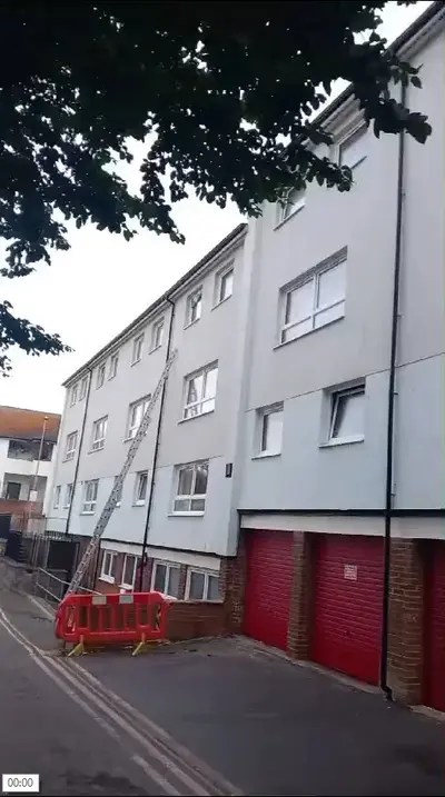 Council Housing Render Cleaning Programme - Northampton (2024-2025) - photo 7