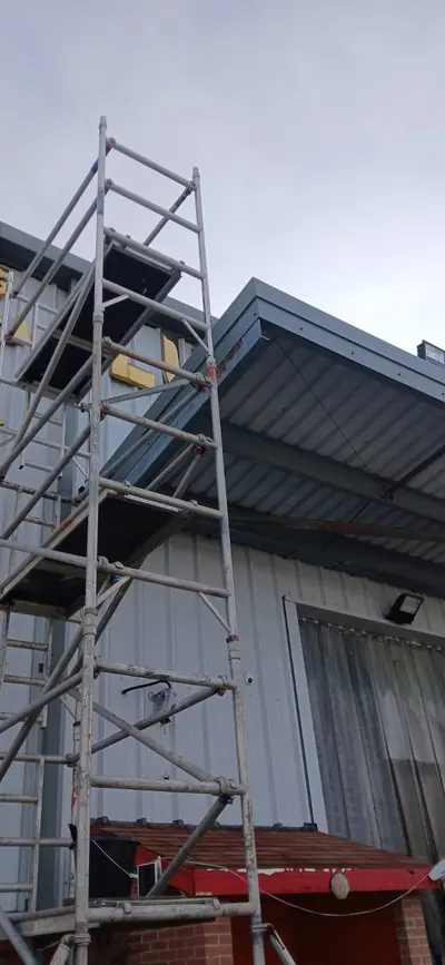 Warehouse Exterior Cleaning - Lung Wah Chong, Oxford (OX2 0FA) - photo 12