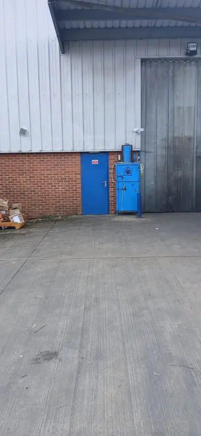 Warehouse Exterior Cleaning - Lung Wah Chong, Oxford (OX2 0FA) - photo 16